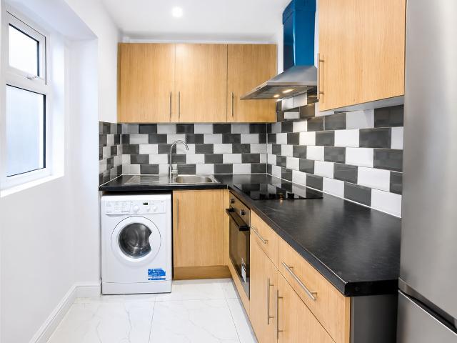 Leytonstone, London E15, 2 bed flat to rent, £1,850 pcm | PrimeLocation