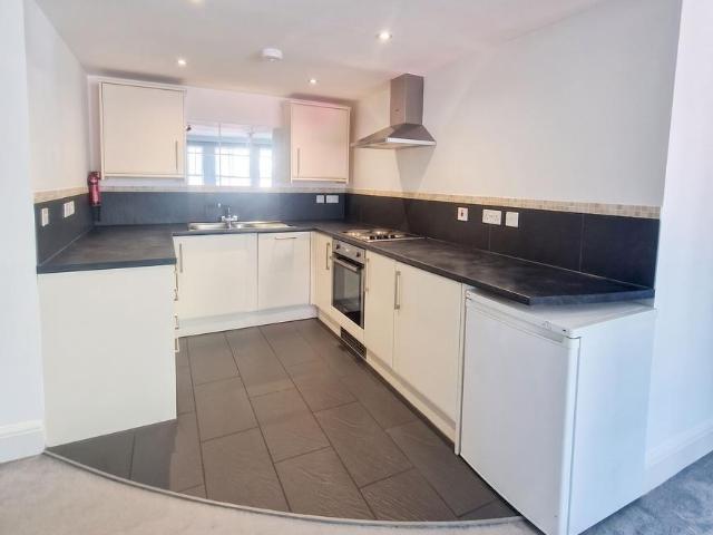 Leytonstone, London E11 1 bed flat to rent £1,650 pcm £381 pw