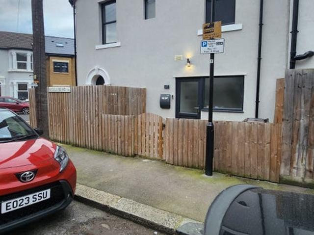 Leyton*Stunning 4 Double Bedroom House*Garden