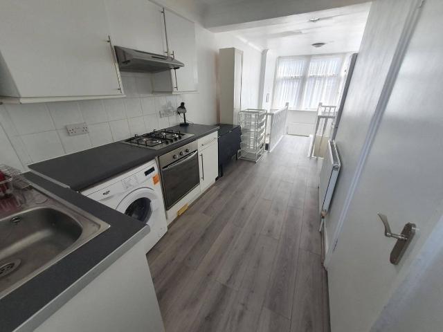 Leywick Street, Ground Floor, London E15, 1 bed flat to rent, £1,600 pcm | PrimeLocation
