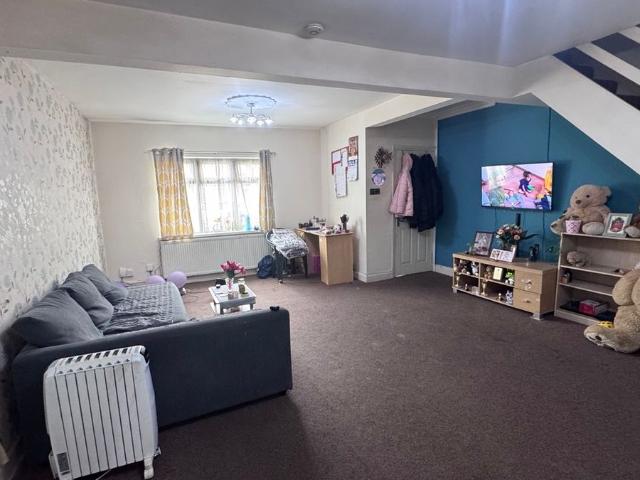 Ley Street, Ilford IG1, 3 bed terraced house to rent, £2,400 pcm | PrimeLocation