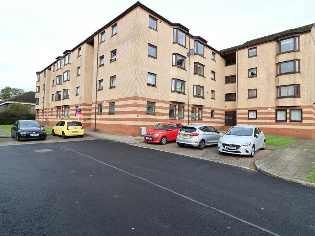 Leyden Court, Glasgow, G20 2 bed apartment to rent £995 pcm £230 pw