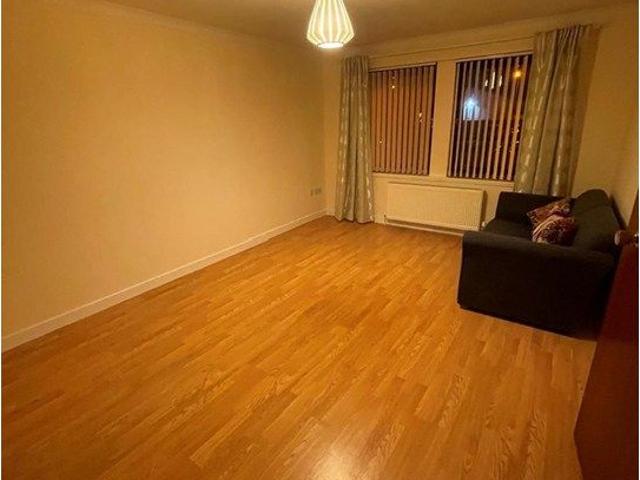 Leyden Court, Glasgow G20, 2 bed flat to rent, £1,200 pcm | PrimeLocation