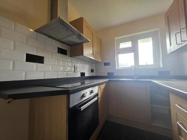 Leyland Croft, Walsall, WS3 1 bed flat to rent £775 pcm £179 pw
