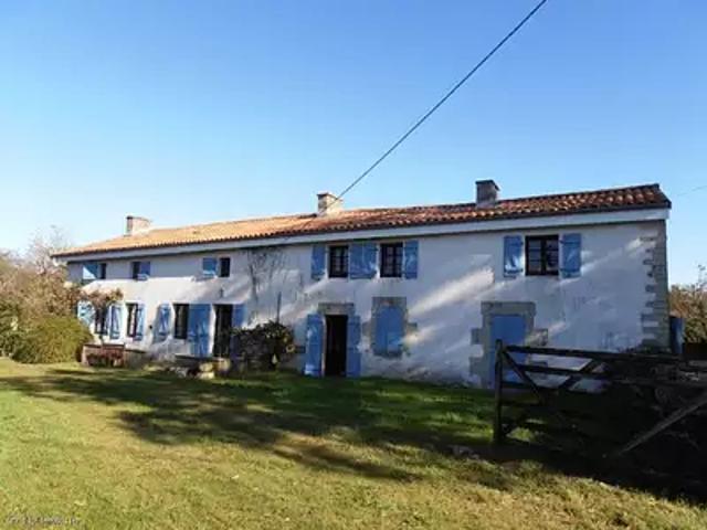 Lezay 79120 Achat / Vente maison 7 pièces t7