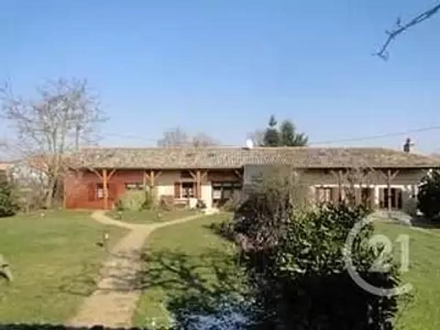 Lezay 79120 Achat / Vente maison 9 pièces t9