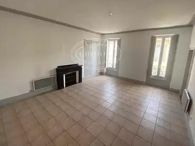 Lézignan Corbières 11200 Location appartement 3 pièces t3 au dernier étage