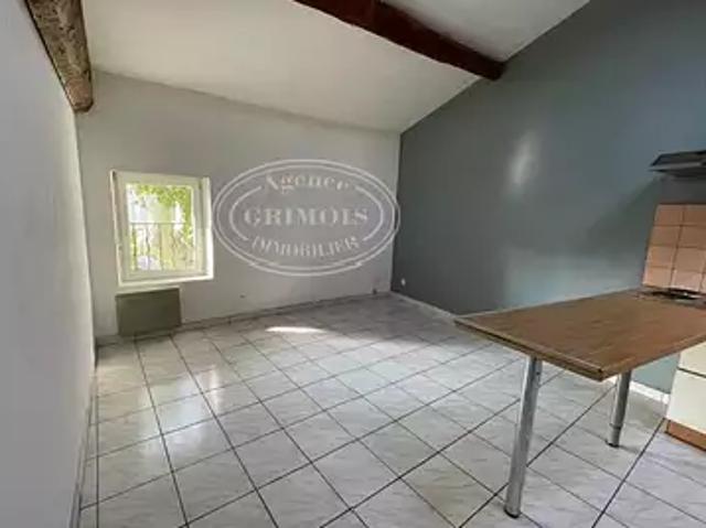 Lézignan Corbières 11200 Location appartement 3 pièces t3 au dernier étage