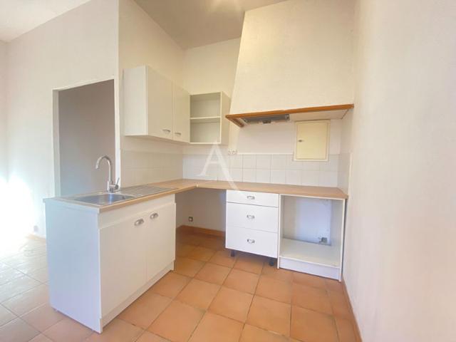 LEZIGNAN CORBIERES Appartement T2 à louer proche de toutes commodités