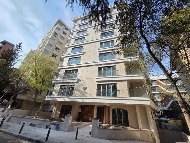 Lf İmaj'dan Caddebostan Sahilde Sıfır Binada Oturuma Hazır 1+1