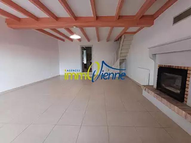 Lhommaizé 86410 Location maison 3 pièces t3 cave