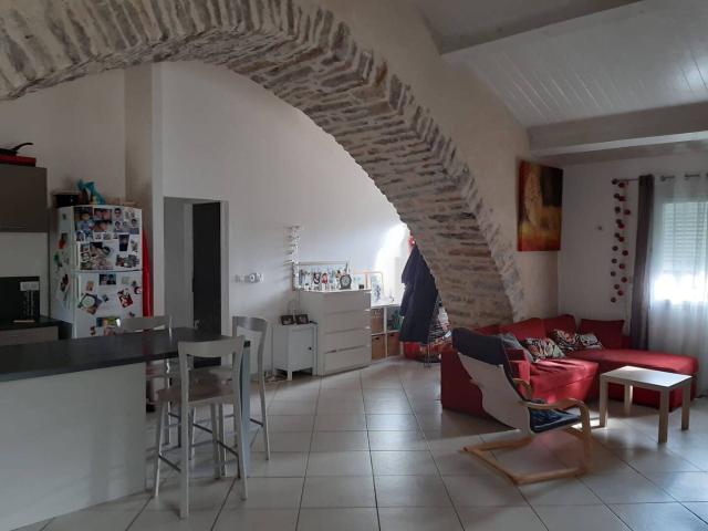 L'Hospitalet du Larzac: villa terrasse en location avec Agence