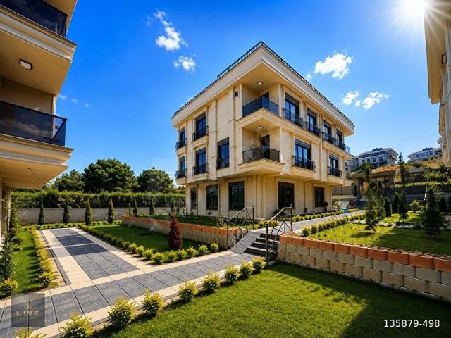 LİVE YAPI'DAN MODERN TASARIMLI ÇOK GENİŞ HAMAMLI LÜKS VİLLA