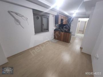 LİBADİYE CADDESİNE YAKIN SIFIR BAHÇE KATI OTOPARKLI 1+1