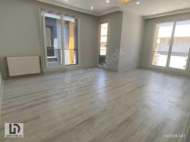 Avcılar Cihangir'de Sıfır 90 m 2+1 Metrobüs 5 Dk Asansörlü