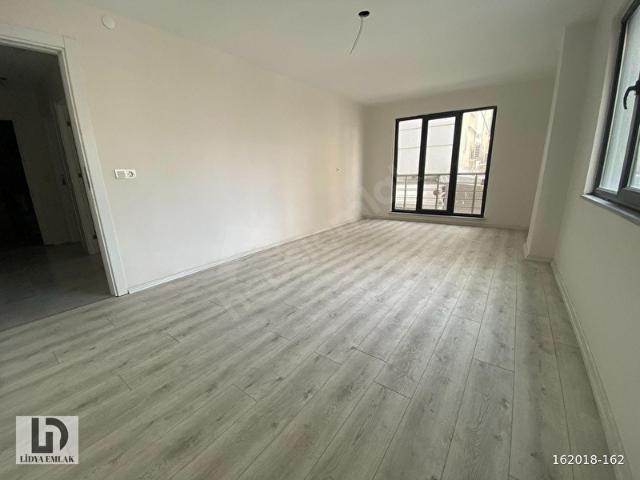 LİDYA EMLAK'tan Çiğdem Cad Üstü 2+1 90m2 Ara Kat Sıfır Daire