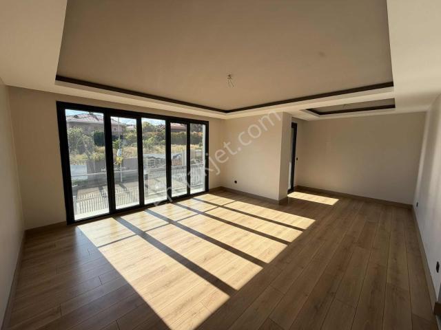 Lim Bahçe Çengelköyde 2+1 | 100 M² Brüt, 92 M² Net
