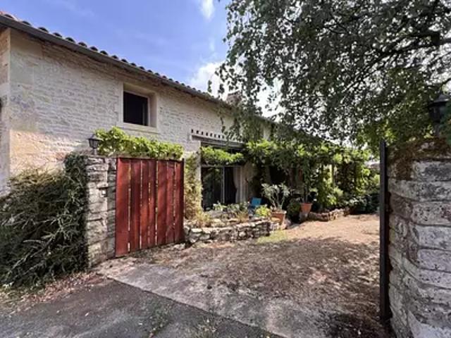 Limalonges 79190 Achat / Vente maison 14 pièces t14 piscine jardin