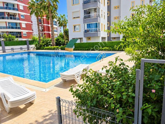 Liman’da Havuzlu, Peyzajlı Sitede Full Eşyalı Geniş 3+1 Kiralık Daire
