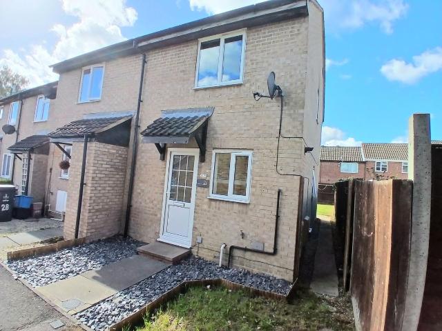 Lime Close, Stevenage SG2, 2 bed property to rent, £1,550 pcm | PrimeLocation