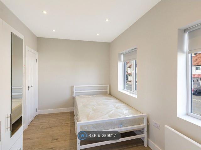 Lime Close, South Ockendon RM15, Studio to rent, £795 pcm | PrimeLocation