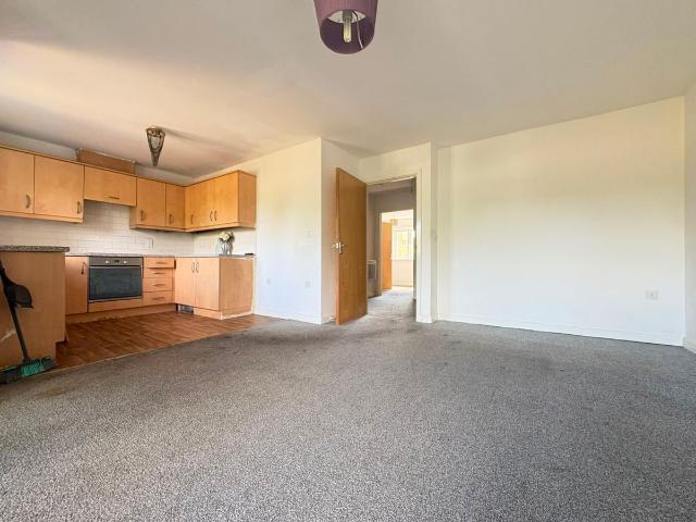 Lime Kiln Close, Peterborough PE3, 2 bed flat to rent, £925 pcm | PrimeLocation
