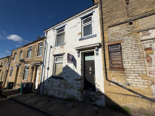 Lime Street, Bradford BD7, 2 bed terraced house to rent, £650 pcm | PrimeLocation