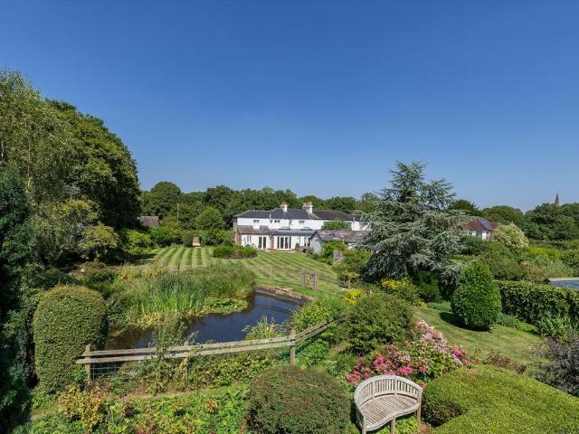 Lime Tree Cottages, Ranmore Common. 4 bed detached house to rent £8,500 pcm £1,962 pw