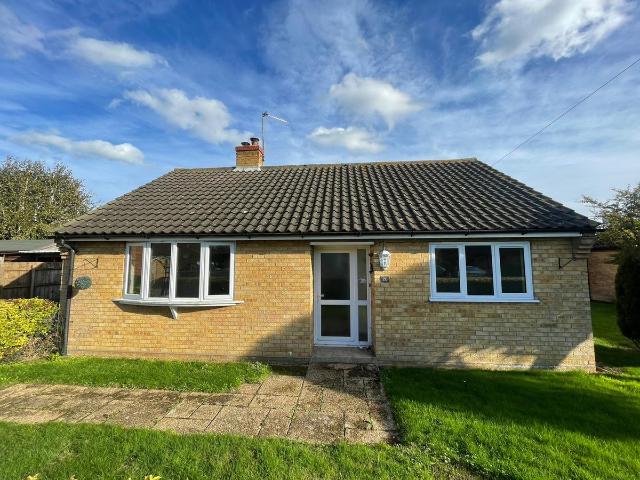 Lime Tree Close, Mattishall, Dereham NR20, 3 bed bungalow to rent, £1,200 pcm | PrimeLocation