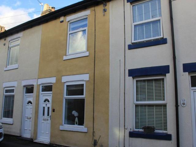 Lime Tree Avenue, Stafford. 2 bed terraced house to rent £850 pcm £196 pw