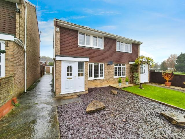 Lime Tree Avenue, Yeovil BA20, 3 bed semi detached house to rent, £1,250 pcm | PrimeLocation