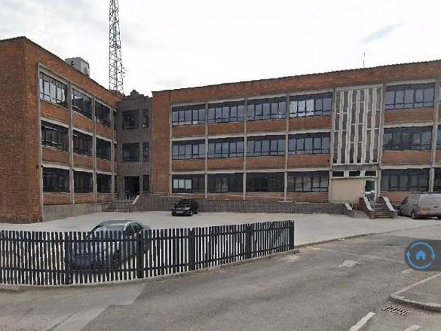 Lime Tree Place, Mansfield, NG18 1 bed flat to rent £710 pcm £164 pw
