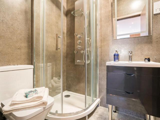 Lime Tree Way, Chineham, Basingstoke RG24, Studio to rent, £600 pcm | PrimeLocation