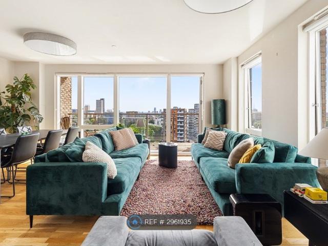 Limehouse Cut Canal, London E14, 3 bed flat to rent, £3,900 pcm | PrimeLocation