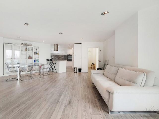Limeharbour, London E14, 2 bed flat to rent, £2,850 pcm | PrimeLocation