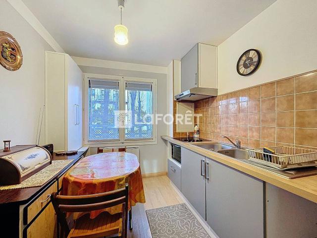 Limeil Brévannes Grand T2 50 m² meublé, pompe à chaleur, balc