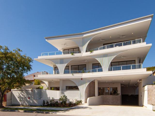 LIMELIGHT BULIMBA HOUSE SIZED GARDEN RESIDENCE