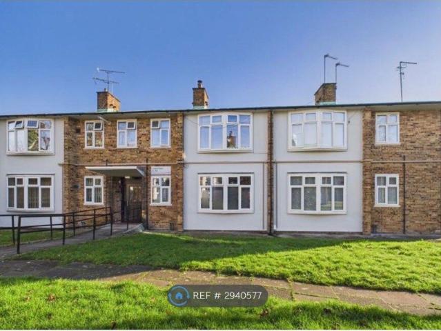 Limes Close, London N11, 1 bed flat to rent, £1,500 pcm | PrimeLocation