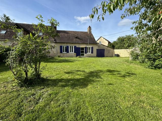 Limeyrat 24210 Dordogne: Gîte Terrain Garage 64m² Limeyrat