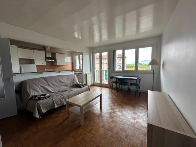 Limite Joinville Le Pont 2 pièces meublé de 48,62 m2 + balcon, Champigny sur marne