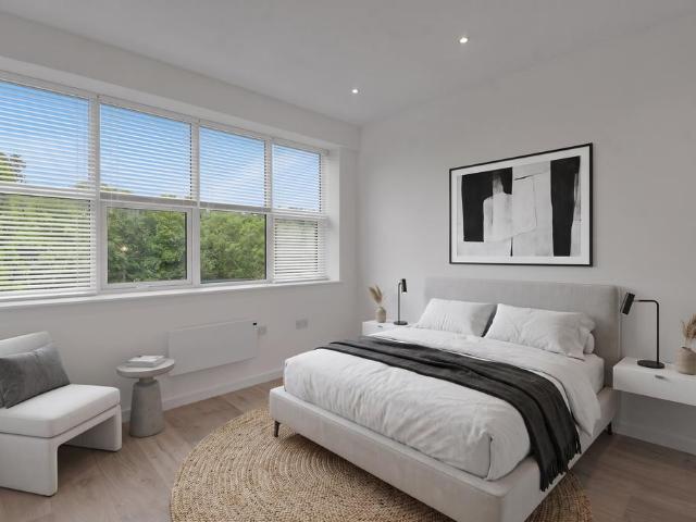 LIMITED OFFER: £500.00 RENT. 1 bed flat to rent £1,120 pcm £258 pw