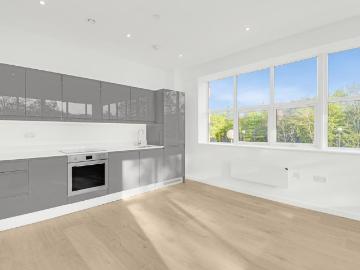 LIMITED OFFER: £600.00 RENT. 2 bed flat to rent £1,450 pcm £335 pw