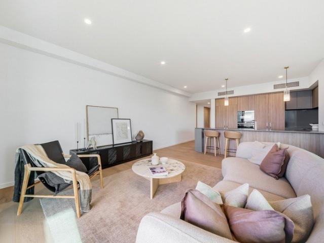 Limited stock developer stock left Level 19 3 Bedroom Apartment