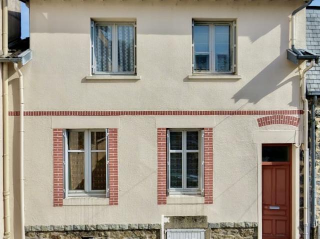 LIMOGES Maison de ville des années 30 A valoriser par une rénovation complète