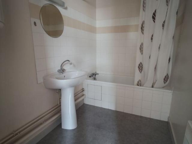 LIMOGES T2 DE 34 m² PROCHE PLACE JOURDAN