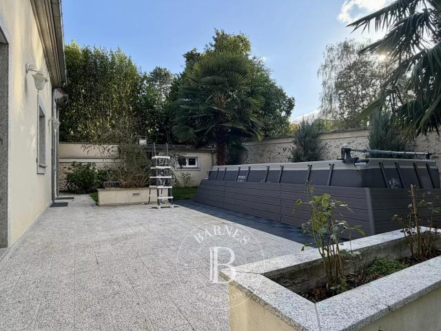 Limours 91 – Maison contemporaine avec piscine – Jardin pa. 243m² Limours