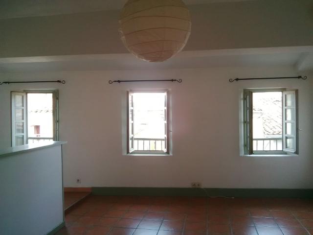 Limoux, immeuble de rapport, rénové, rue commerçante. 168m² Limoux
