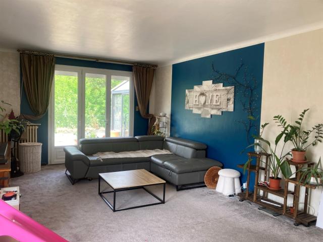 Limoux Villa 4 Chambres 122m2 Sur Deux Niveaux Avec Grand Ga. 122m² Limoux