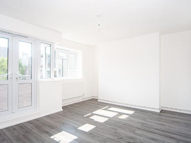 Limscott House, Bruce Road, London E3, 3 bed flat to rent, £2,700 pcm | PrimeLocation