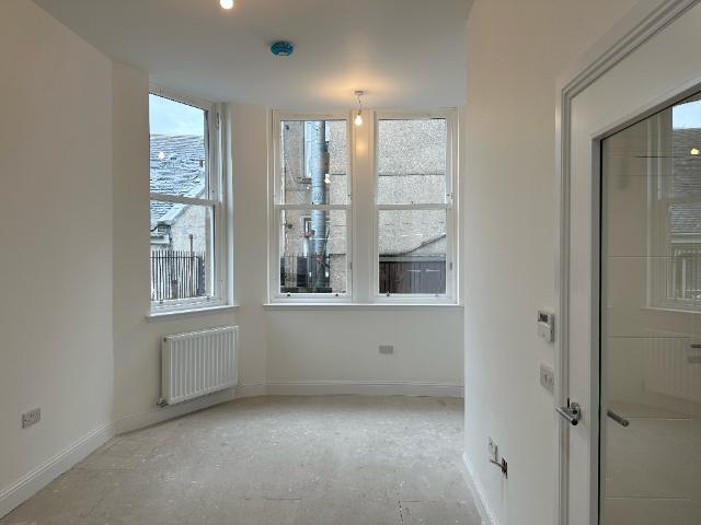 Lint Riggs, Falkirk FK1, 2 bed flat to rent, £900 pcm | PrimeLocation